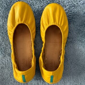 Tieks - used but in good condition (size 7)